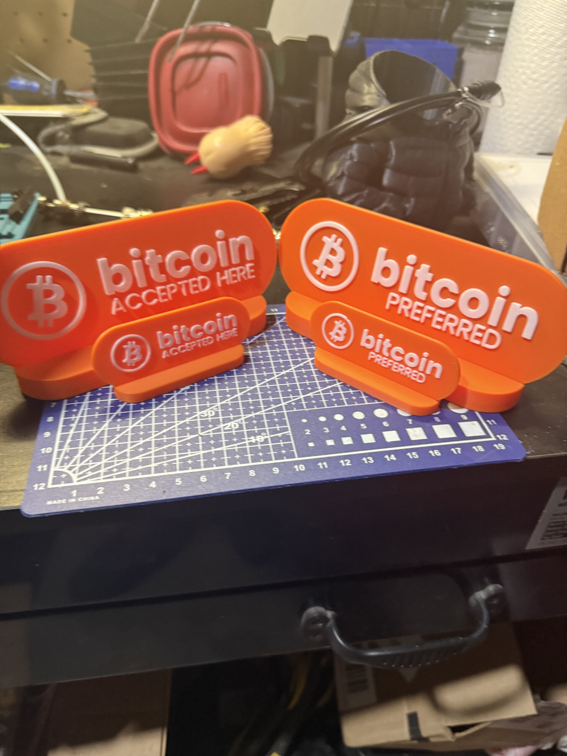 Bitcoin Accepted Here Signs